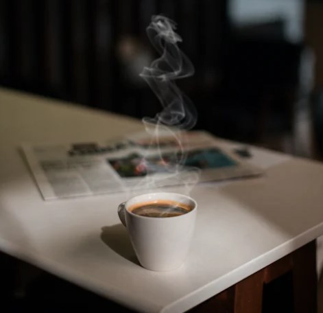 咖啡研磨的节奏,生活的细微声响